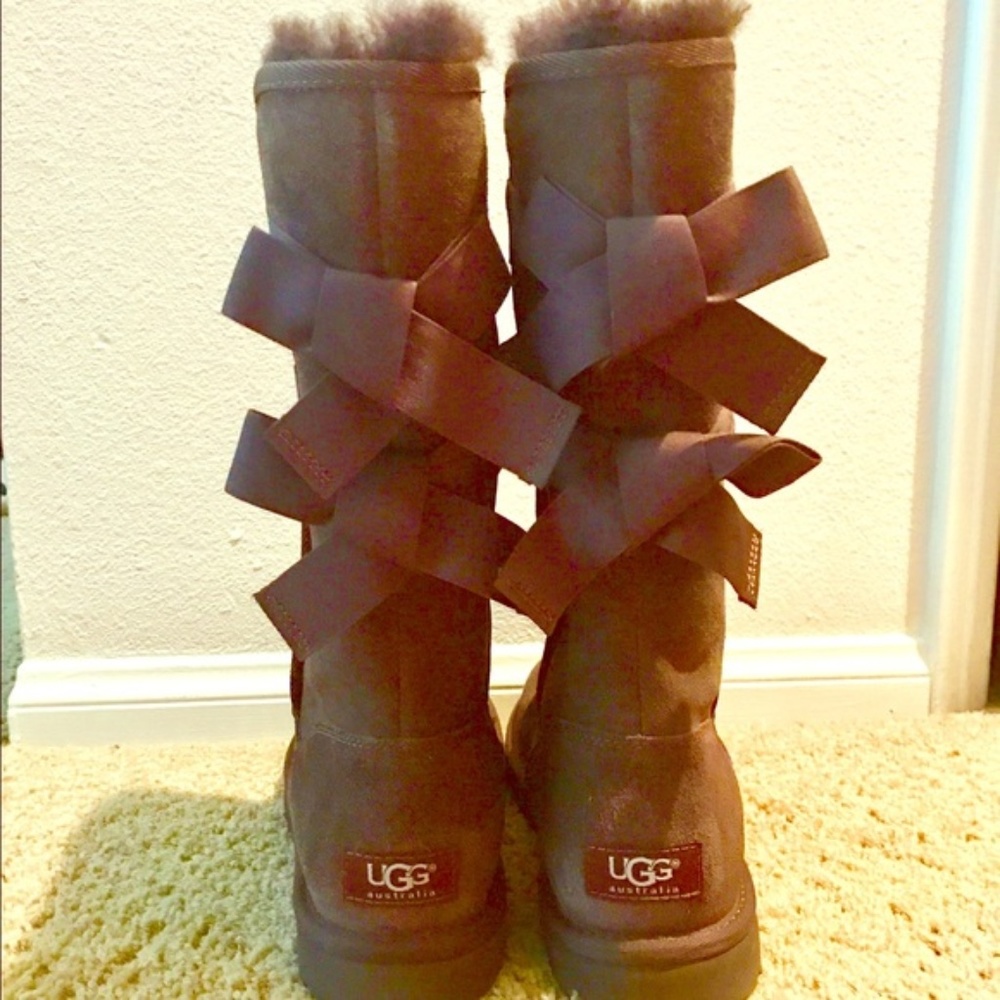 Ugg everleigh chocolate boots. Size 9 NWT